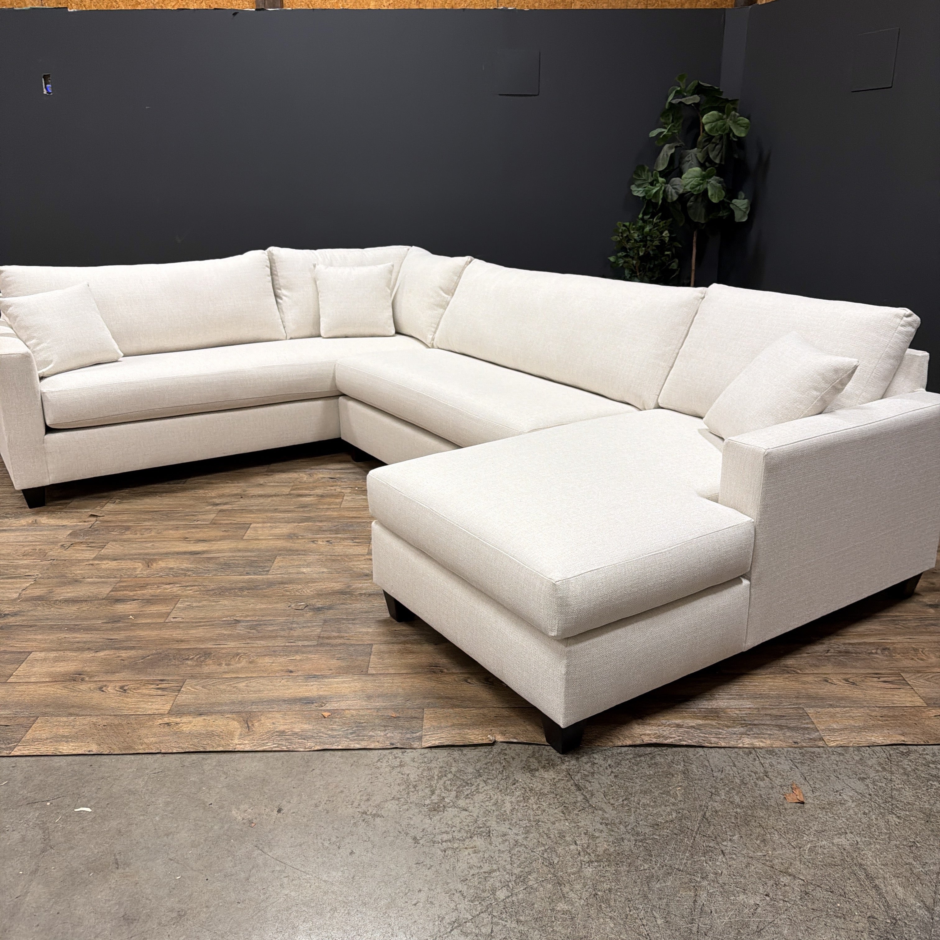 Hawthorne 3-Piece Sectional Sofa in Ivory