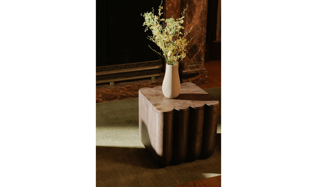 Punyo Punyo Accent Table Espresso Brown