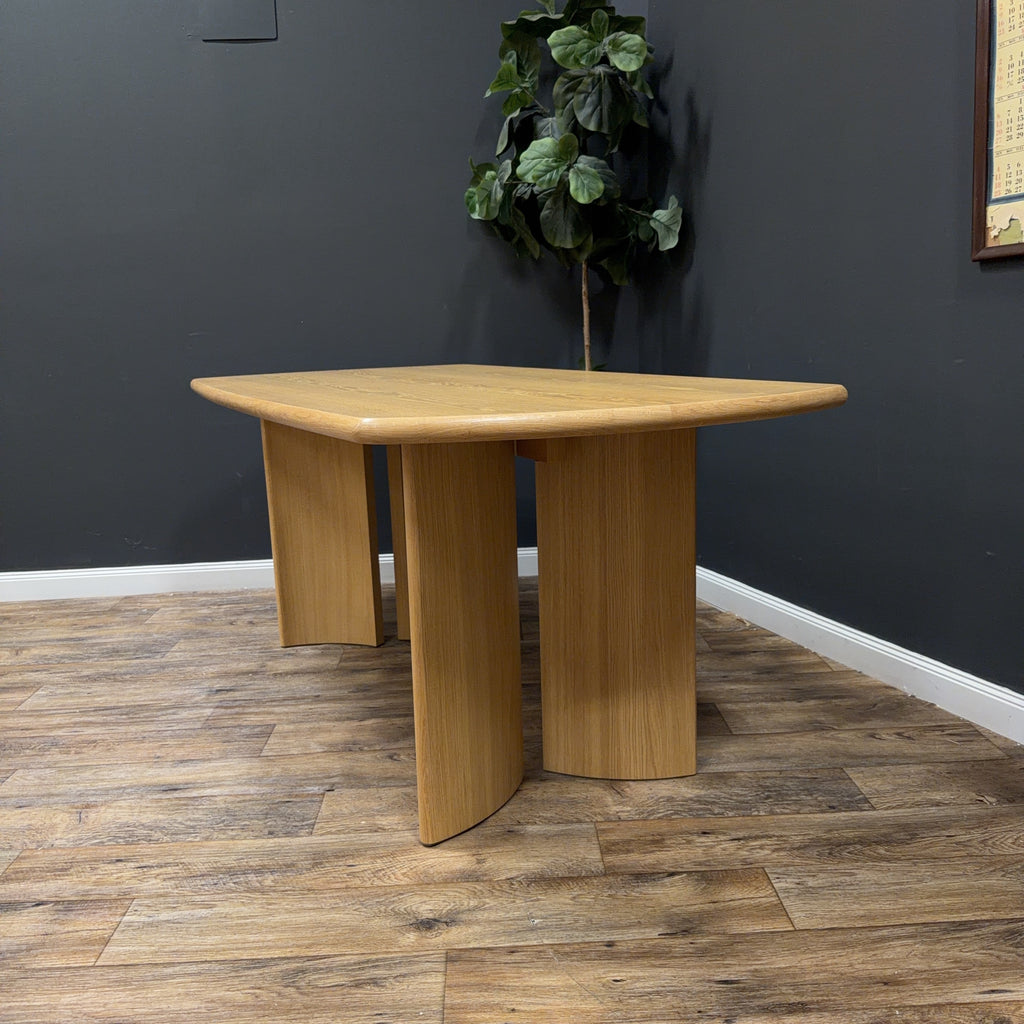 Castlery Posey Dining Table — 72.8"