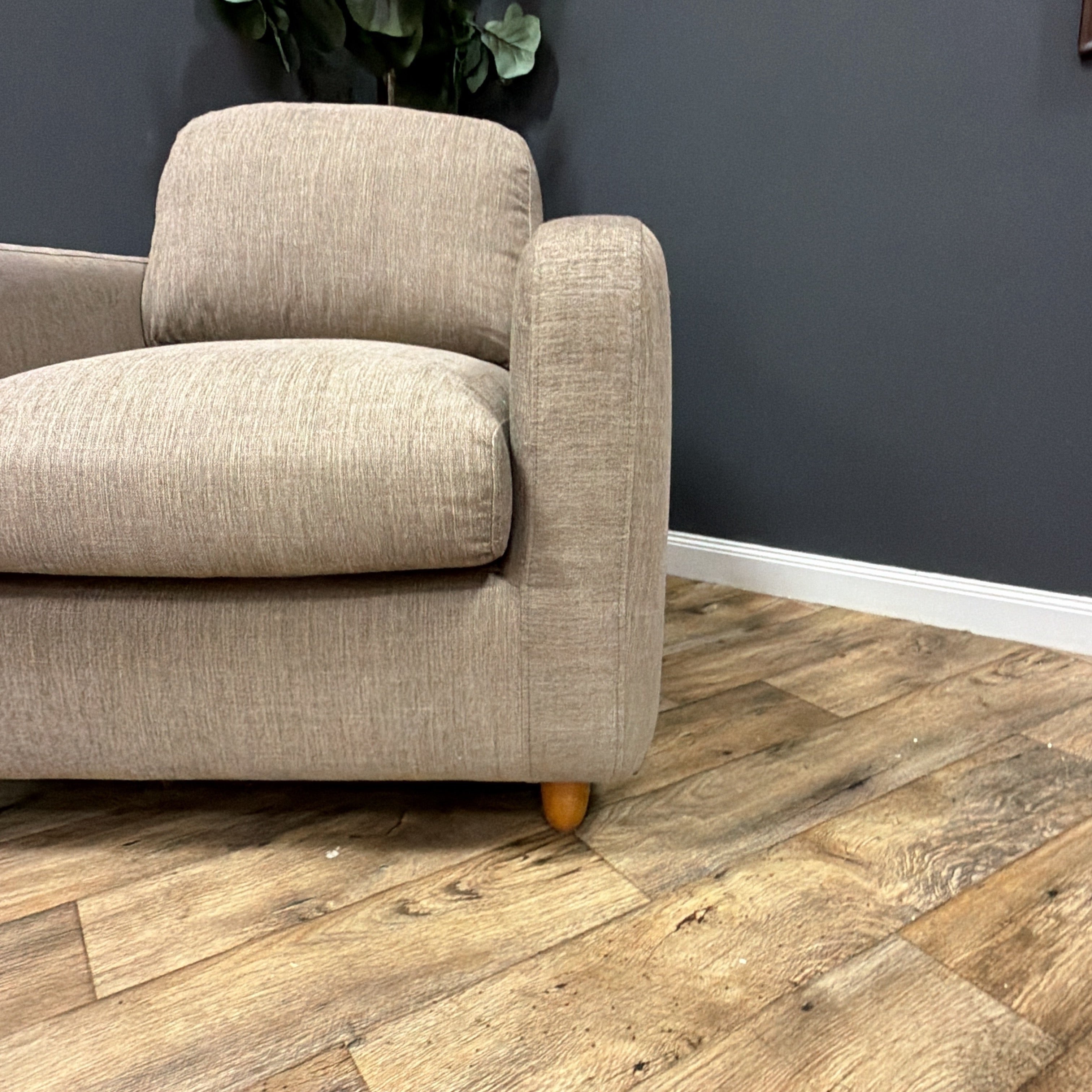 Vati 92” Sofa and Lounge Chair Set – Honey Oak / Buckler Brown