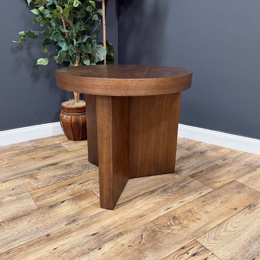 Rowe Capri Round Wood Auburn End Table